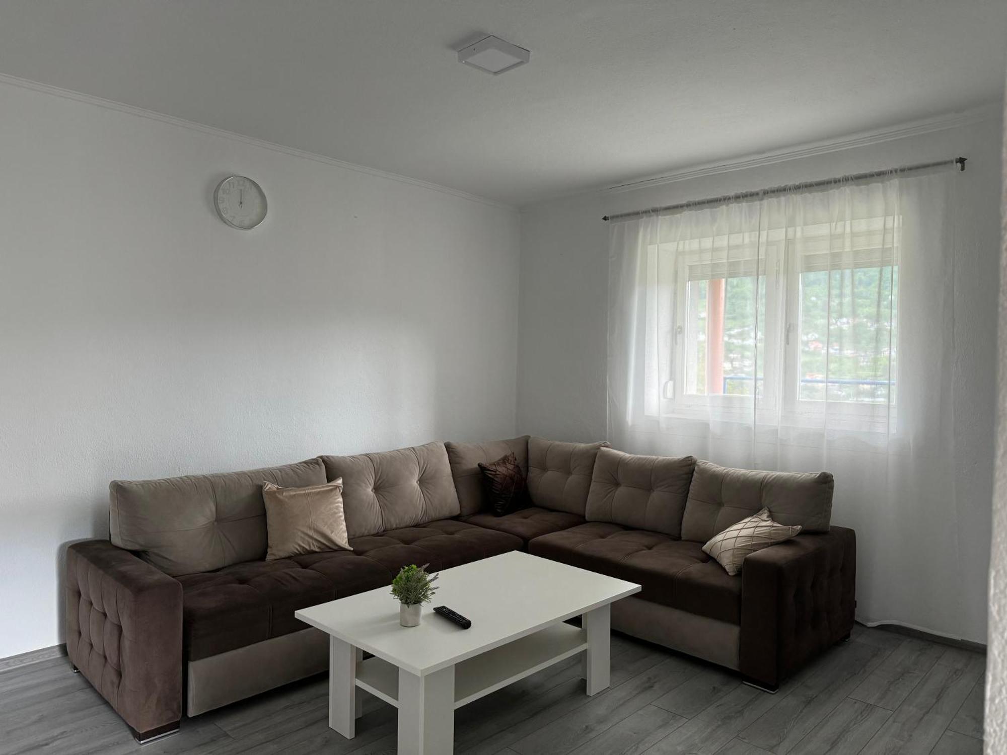 Апартаменты Apartman Mia Яйце Экстерьер фото