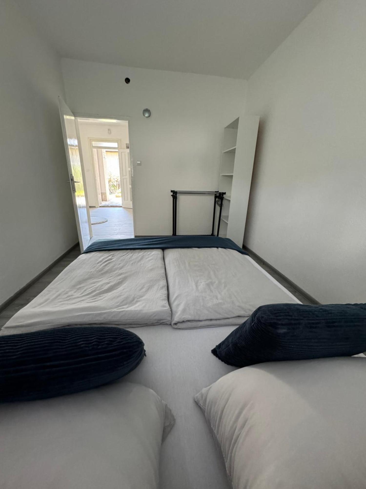 Апартаменты Apartman Mia Яйце Экстерьер фото
