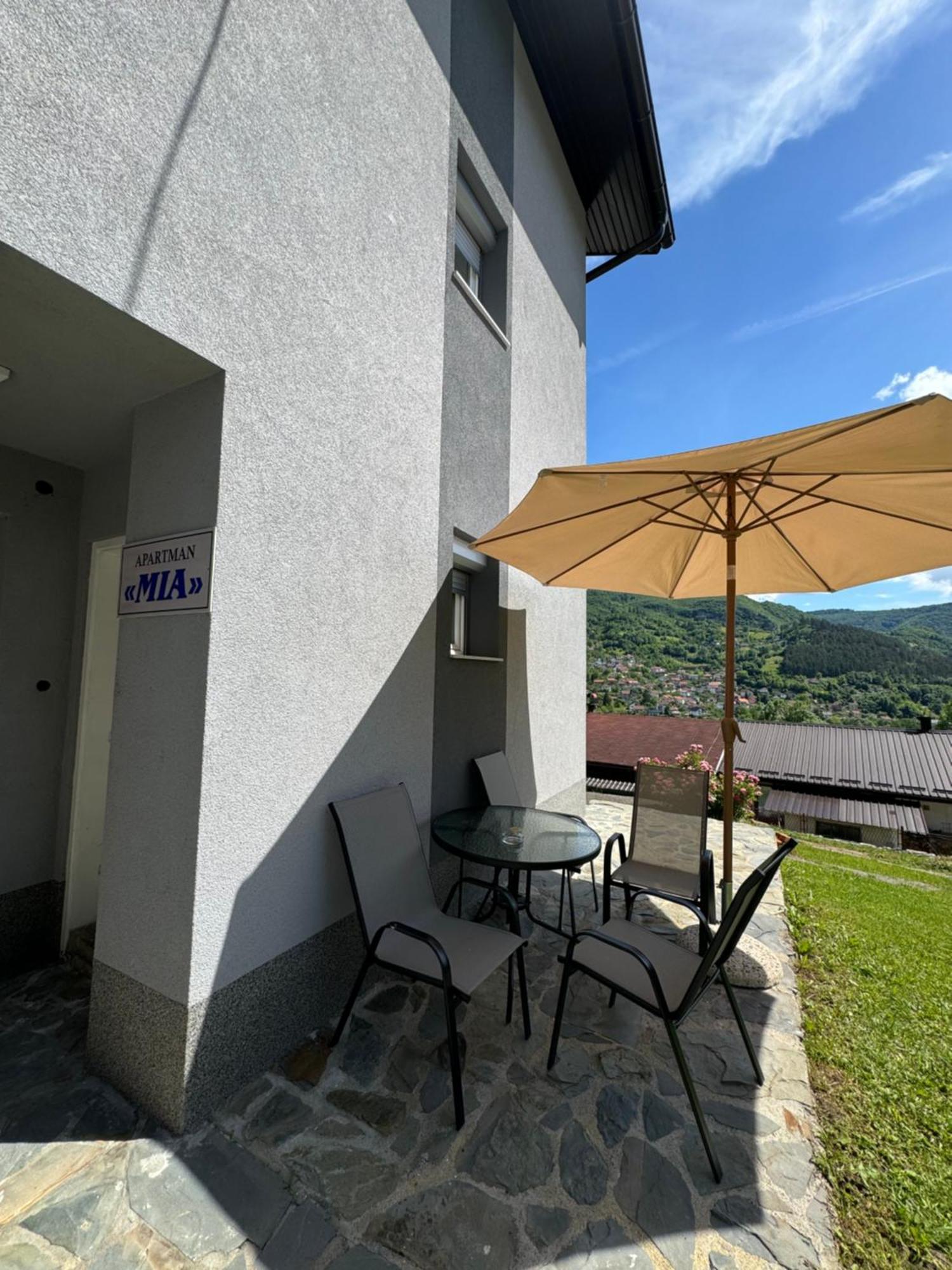 Апартаменты Apartman Mia Яйце Экстерьер фото